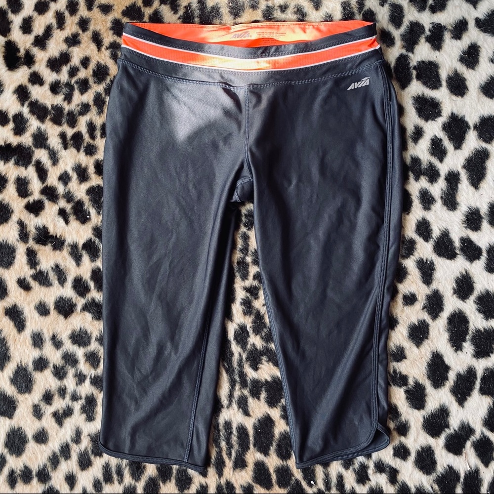Avia black cropped leggings